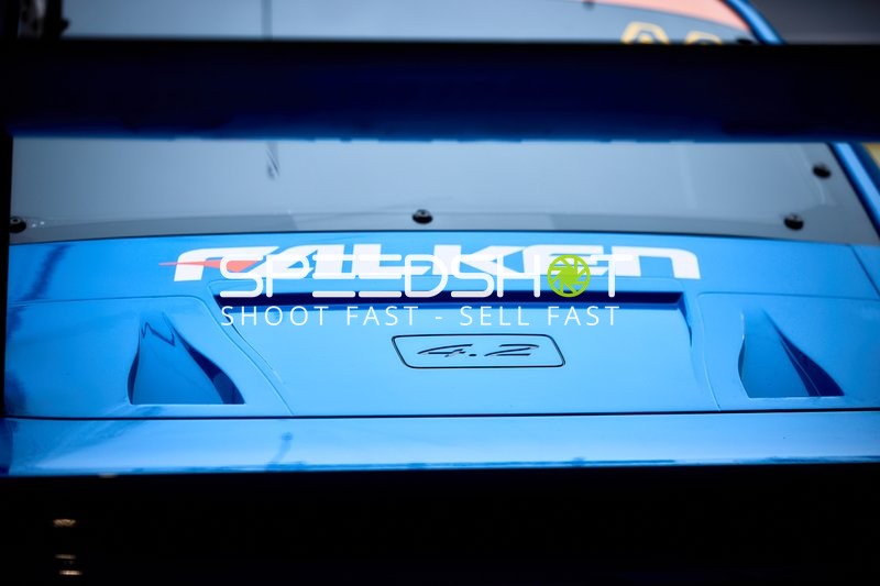 Fahrzeug von Falken Motorsports (33): Alessio Picariello, Julien Andlauer in Szene
