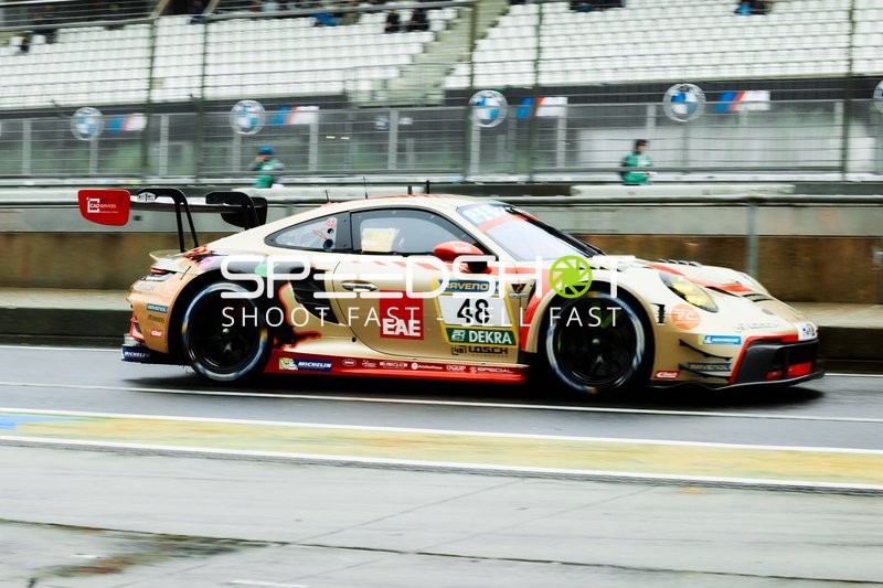 BLACK FALCON Team EAE (48): Ben Bünnagel, Daan Arrow, Gabriele Piana, Mustafa Mehmet Kaya in Boxengasse