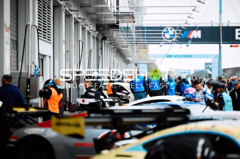 ADAC 24h Nürburgring Qualifiers Boxenstopp