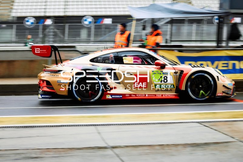 48; 48 LOSCH Motorsport by BLACK FALCON Boxenstopp am Nürburgring