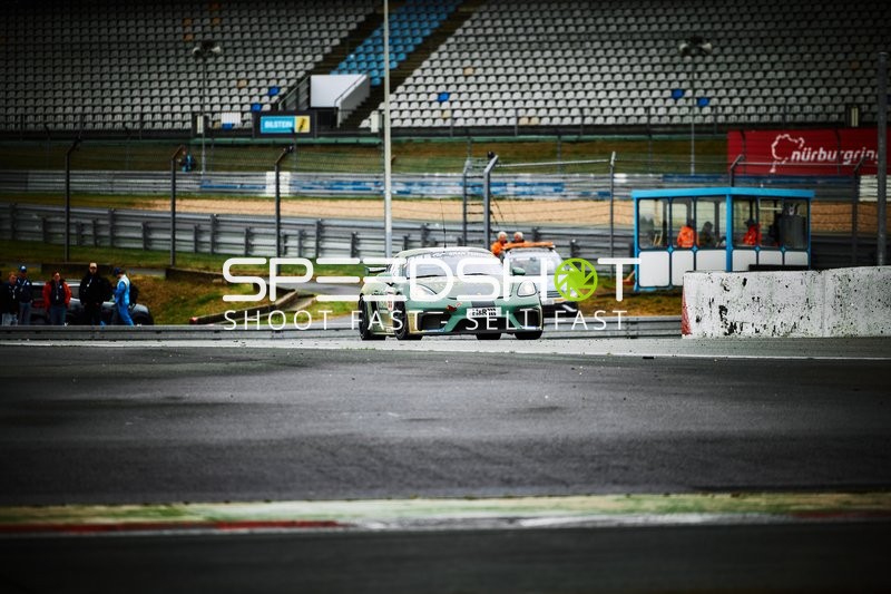 Adrenalin Motorsport Team Mainhattan Wheels (940): David Griessner, Nico Silva, Oskar Sandberg auf der Rennstrecke