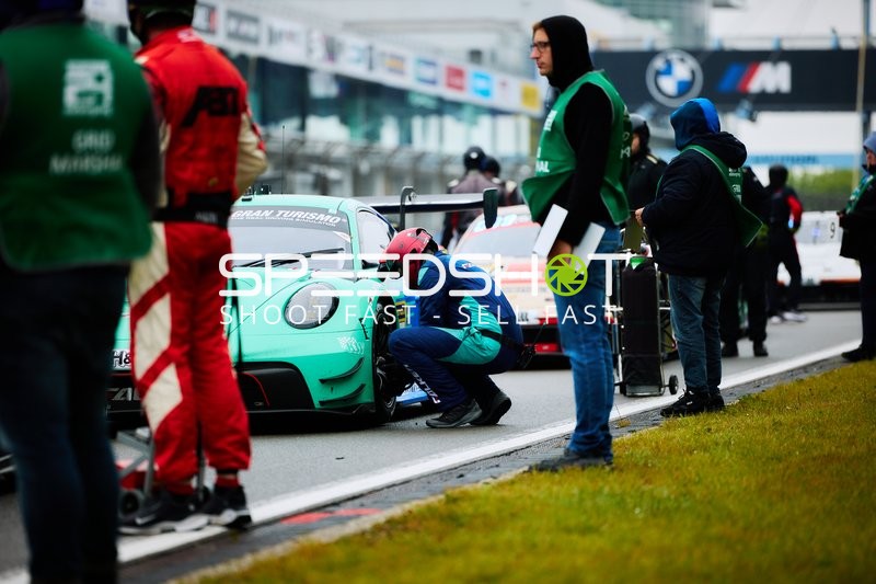Boxenstopp Falken Motorsports (44): Dennis Marschall, Dorian Boccolacci, Nico Menzel