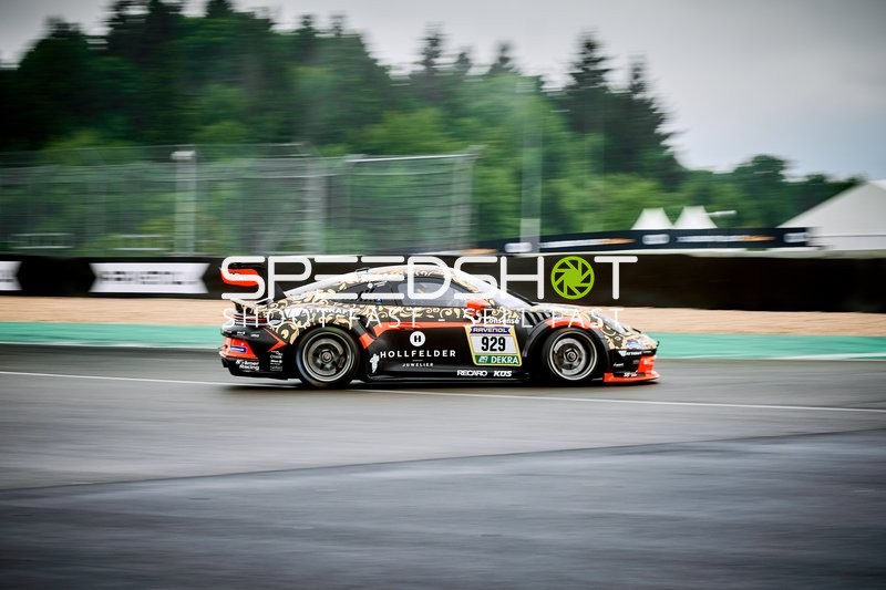 Fahrzeug KKrämer Racing (929): Fidel Leib, Karsten Krämer, Sascha Steinhardt auf der Strecke