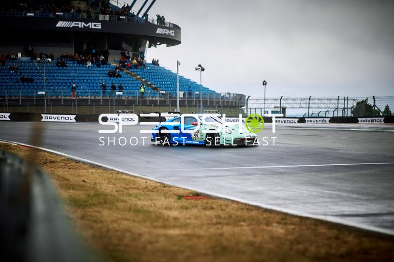 Falken Motorsports (44): Dennis Marschall, Dorian Boccolacci, Nico Menzel auf nasser Strecke