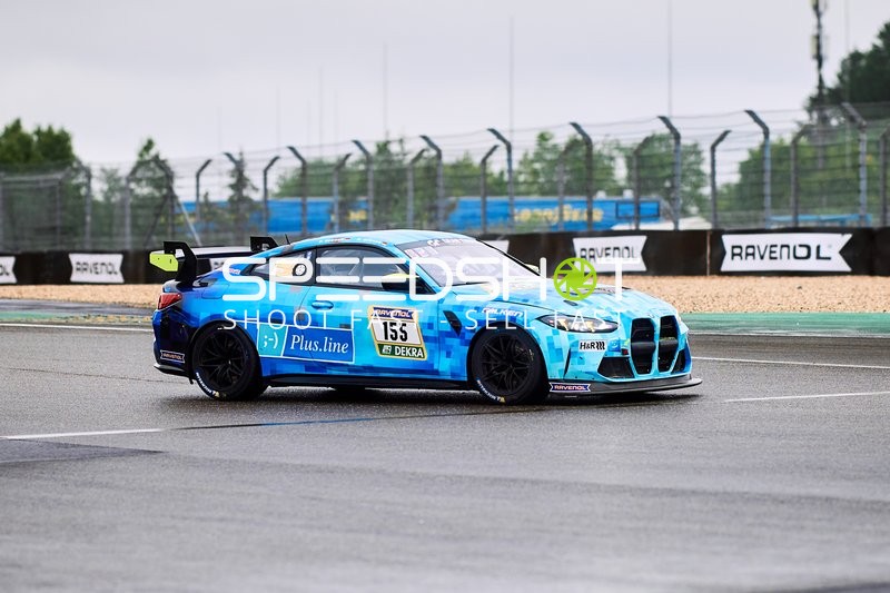 Plusline Motorsport (155): Karl Pflanz, Philipp Gresek, Richard Gresek auf nasser Strecke