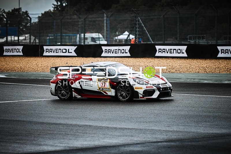 BSL Racing Team (77): Alexander Walker, Christoph Ruhrmann, Philipp Hagnauer auf nasser Strecke