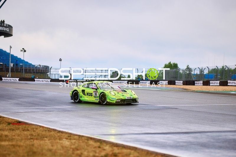 Manthey EMA (911): Kevin Estre, Patrick Pilet auf nasser Strecke