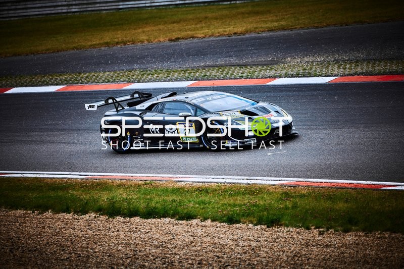 Kurvenfahrt RED BULL TEAM ABT (27): Christian Engelhart, Daniel Juncadella, Marco Mapelli