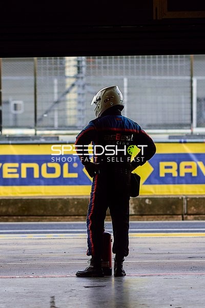 Mechaniker in Boxengasse