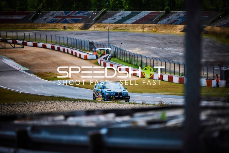 Fahrzeug RAVENOL Motorsport (275): Marc David Müller, Mika König auf Strecke