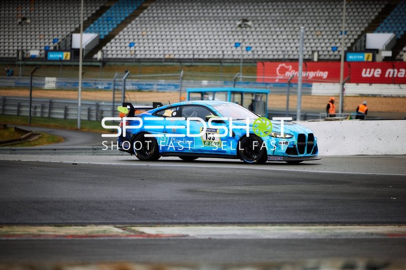 Fahrzeug {155_Car} auf Strecke