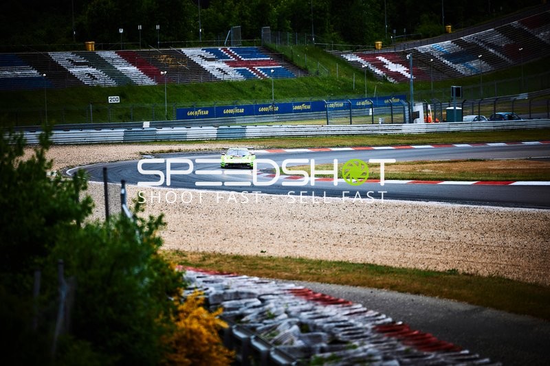 Fahrzeug PROsport Racing GmbH (37): Nico Bastian, Steven Palette in Kurve