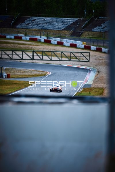 Fahrzeug Hyundai Motorsport/Target Competition (830): Christer Jöns, Manuel Lauck, Marc Basseng, Mikel Azcona auf Strecke