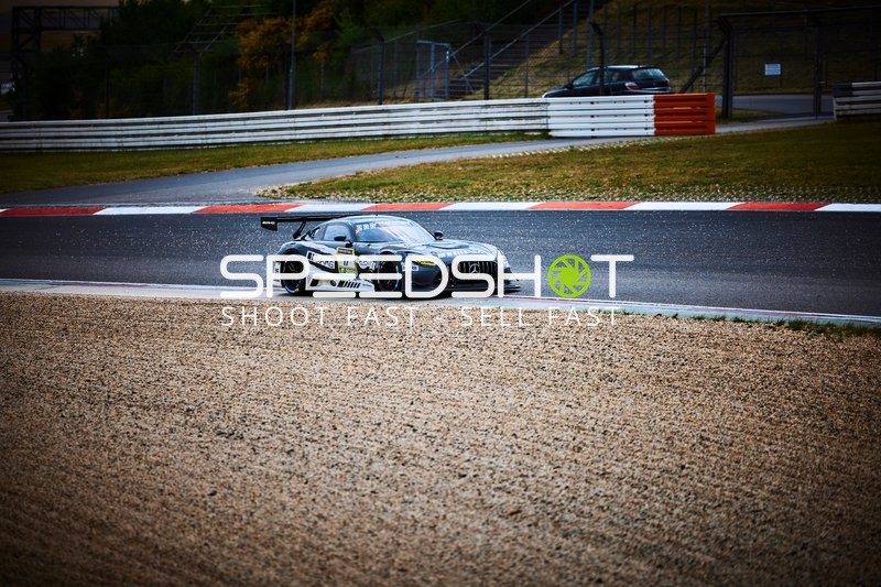 Team ADVAN x HRT (17): Adam Christodoulou, Mikael Grenier, Ralf Aron fährt durch Kurve