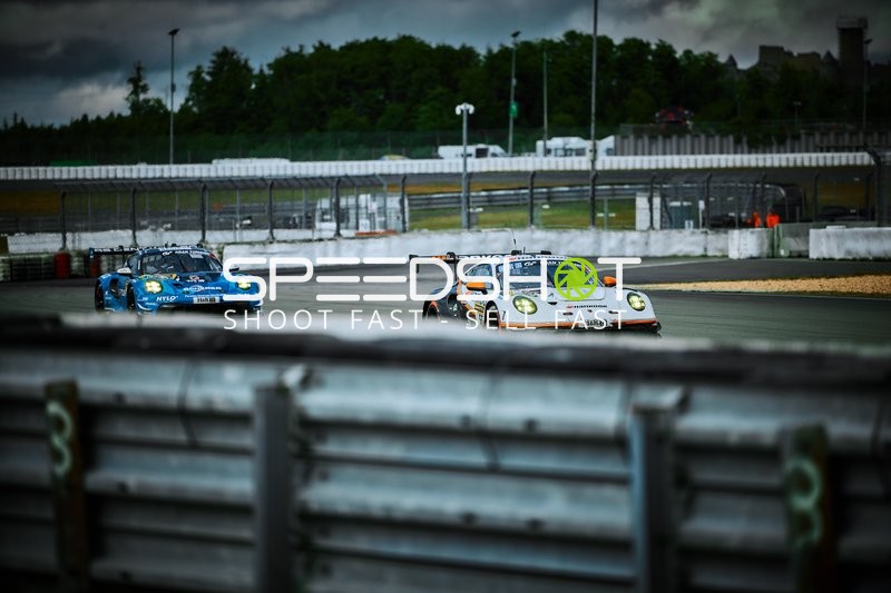 Porsche-Duell auf der Rennstrecke