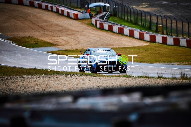 Fahrzeug PTerting Sports by Up2Race (671): Gunaghua Li, Zhiqiang Zhang auf Rennstrecke