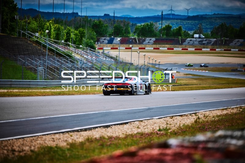 Fahrzeug équipe vitesse GmbH (50): Arno Klasen, Eric Ullström, Lorenzo Rocco di Torrepadula, Michael Heimrich auf Strecke