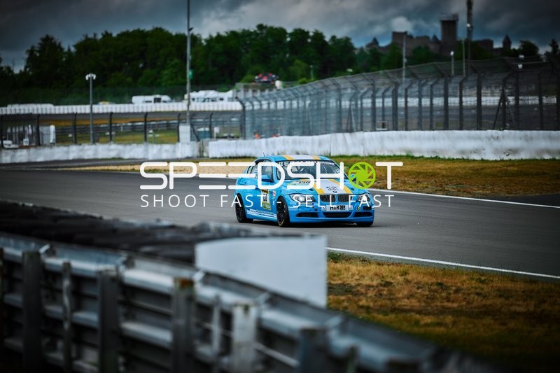 Keeevin Sports and Racing (130): Dan Berghult, Juha Miettinen, Oliver Frisse auf der Rennstrecke