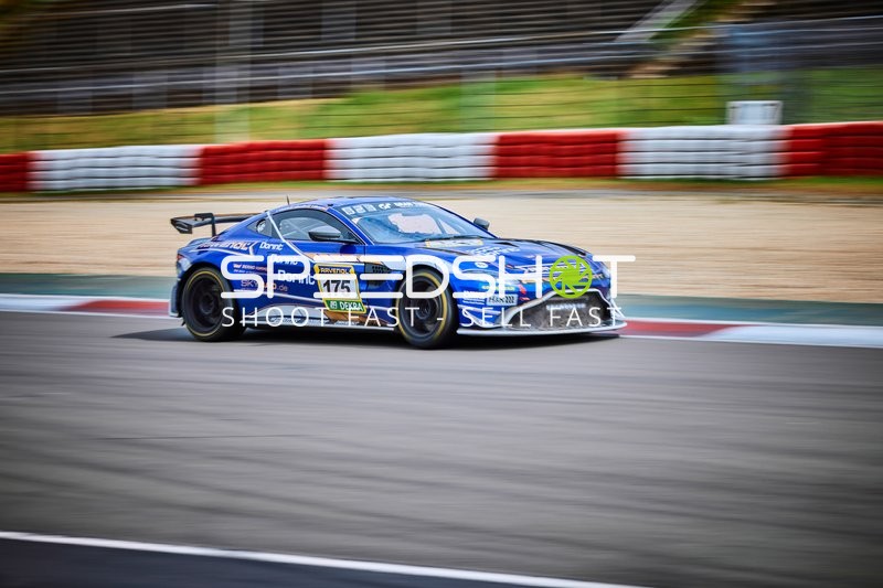 PROsport Racing GmbH (175): Marek Böckmann, Michel Albers, Yannik Himmels fährt durch Kurve