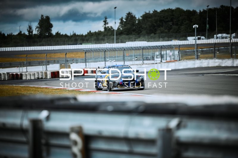 Fahrzeug SRS Team Sorg Rennsport (488): Alberto Carobbio, Raphael Rennhofer, Ugo Vicenzi auf Rennstrecke