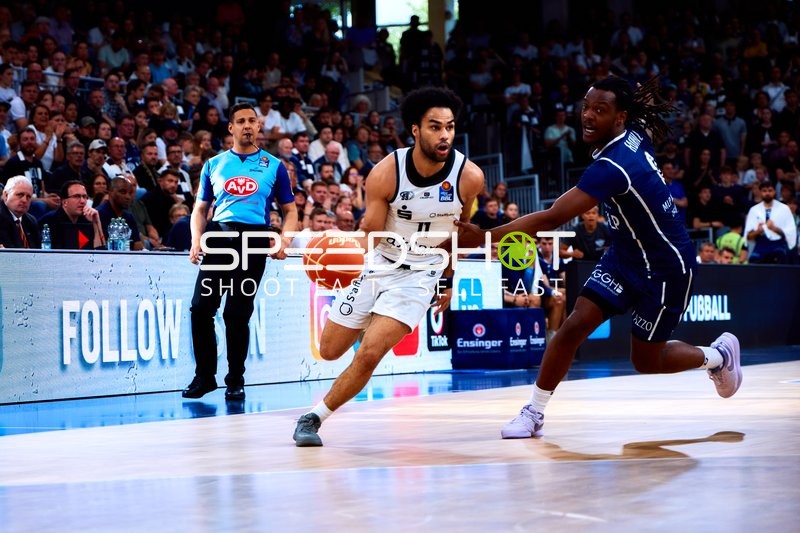 Dribbling und Verteidigung im Spiel