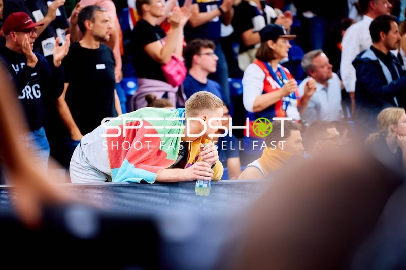 Jubel bei Nicholas Tischler (33; Niners Chemnitz)