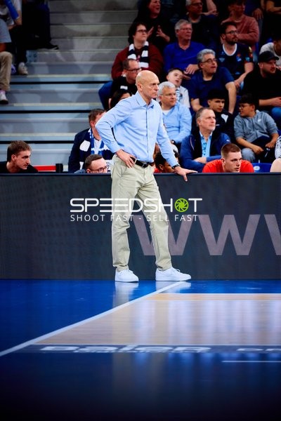 Coach gibt Anweisungen