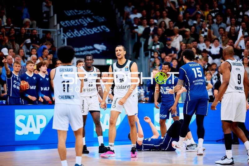 Marcel Keßen (15, MLP Academics Heidelberg) am Boden