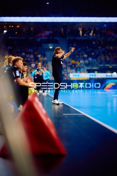 Trainerteam an Seitenlinie