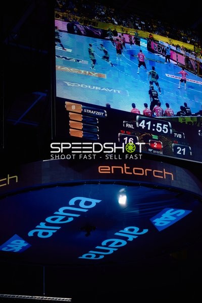 SAP-Arena mit Spielanzeige