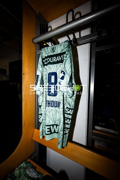 Trikot von Tim Nothdurft (8; Rhein Neckar Löwen) in Kabine