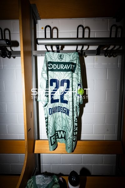 Trikot von Gustav Davidsson (22; Rhein Neckar Löwen) im Spind