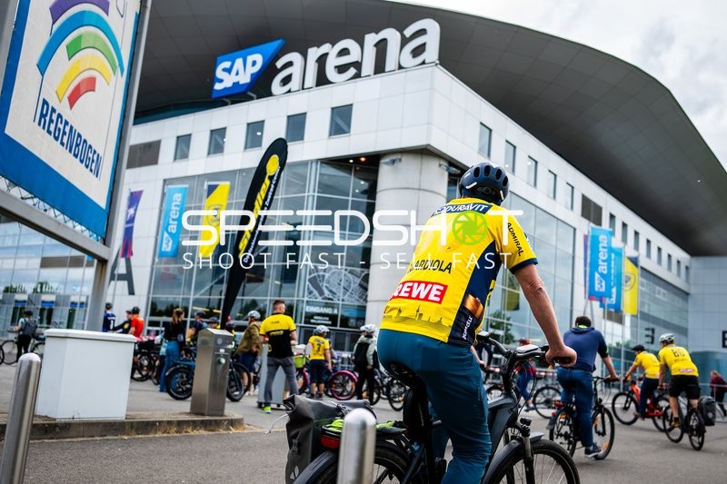 Handball-Halle im Weitwinkel