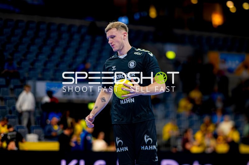 Pass von Nico Schöttle (8; TVB 1898 Stuttgart)