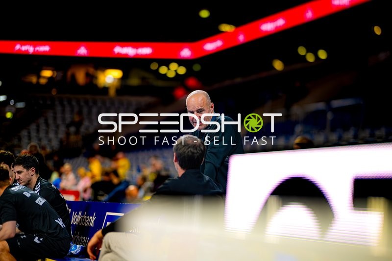 Coach gibt Anweisungen