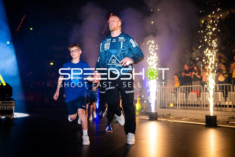 Einlauf von Mikael Appelgren (1; Rhein Neckar Löwen)