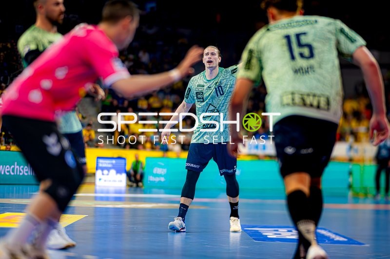 Verteidigung durch Spieler Nummer 10