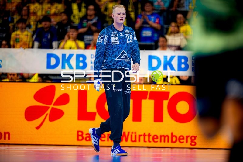 Torwart bereitet sich vor