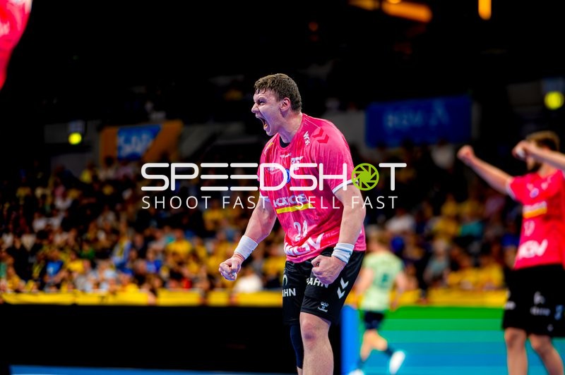 Torjubel Lukas Laube (24, TVB 1898 Stuttgart)