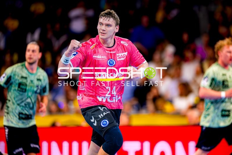 Jubel nach Tor von Lukas Laube (24; TVB 1898 Stuttgart)