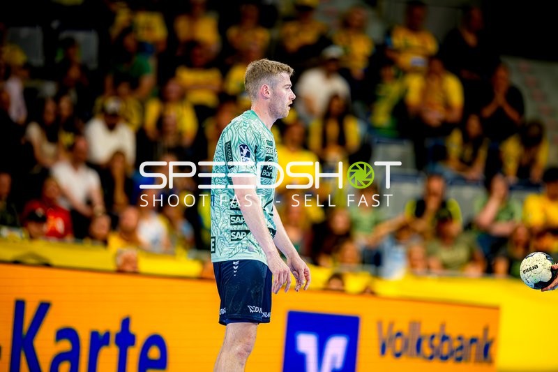 Pass von Tim Nothdurft (8; Rhein Neckar Löwen)