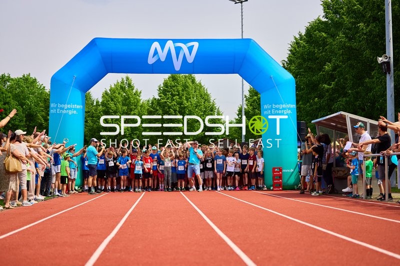 {TVE Sommerlauf Edingen} startet am TVE Sportzentrum in Edingen.