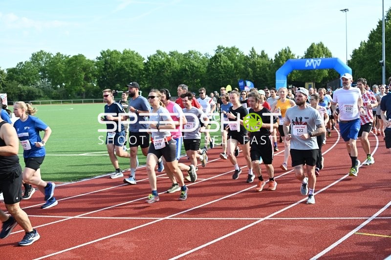 Gemeinsamer Start beim TVE Sommerlauf