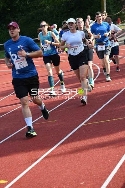 Läufer beim TVE Sommerlauf Edingen
