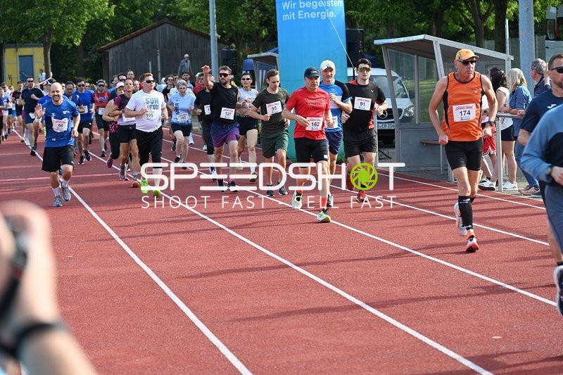 Gemeinsamer Start beim TVE Sommerlauf
