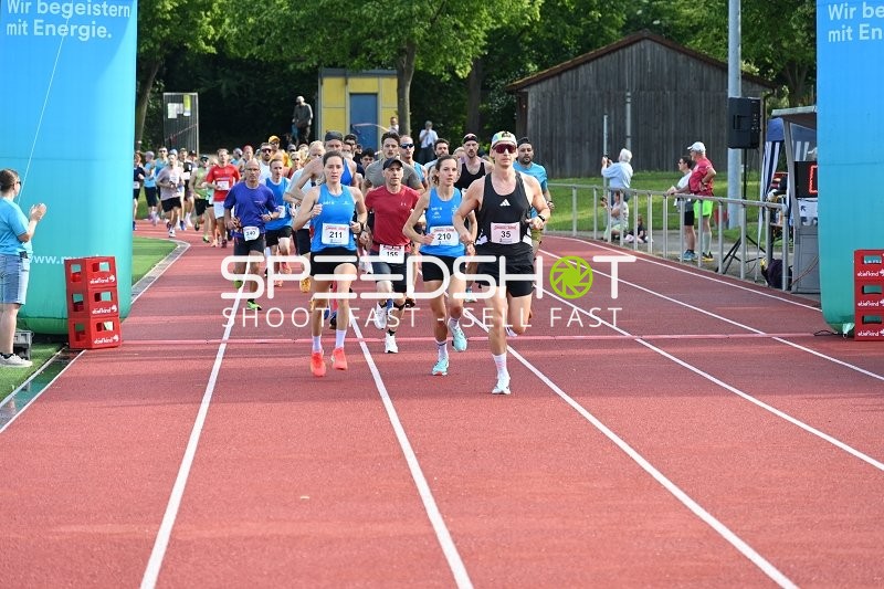 Gemeinsamer Start beim TVE Sommerlauf Edingen 2025