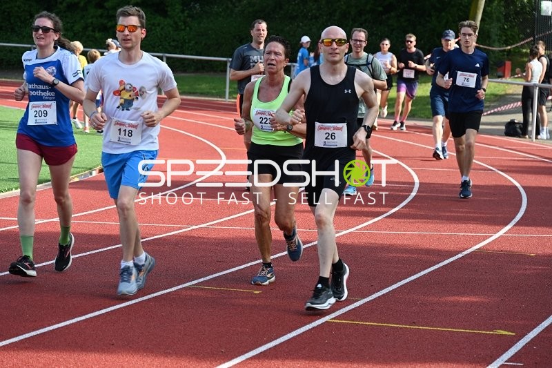 Läufer beim TVE Sommerlauf Edingen 2025