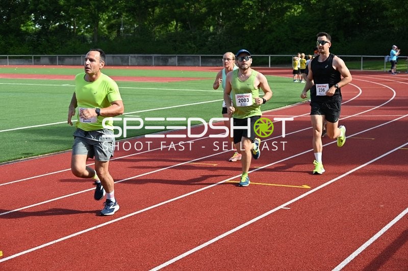 Läufer beim TVE Sommerlauf Edingen