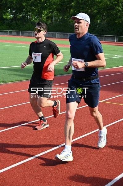 Läufer beim TVE Sommerlauf Edingen