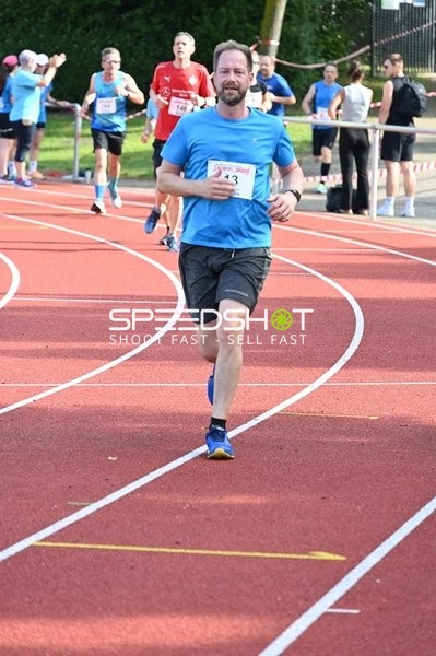 Läufer beim TVE Sommerlauf Edingen